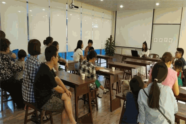 梦想熊教育小镇